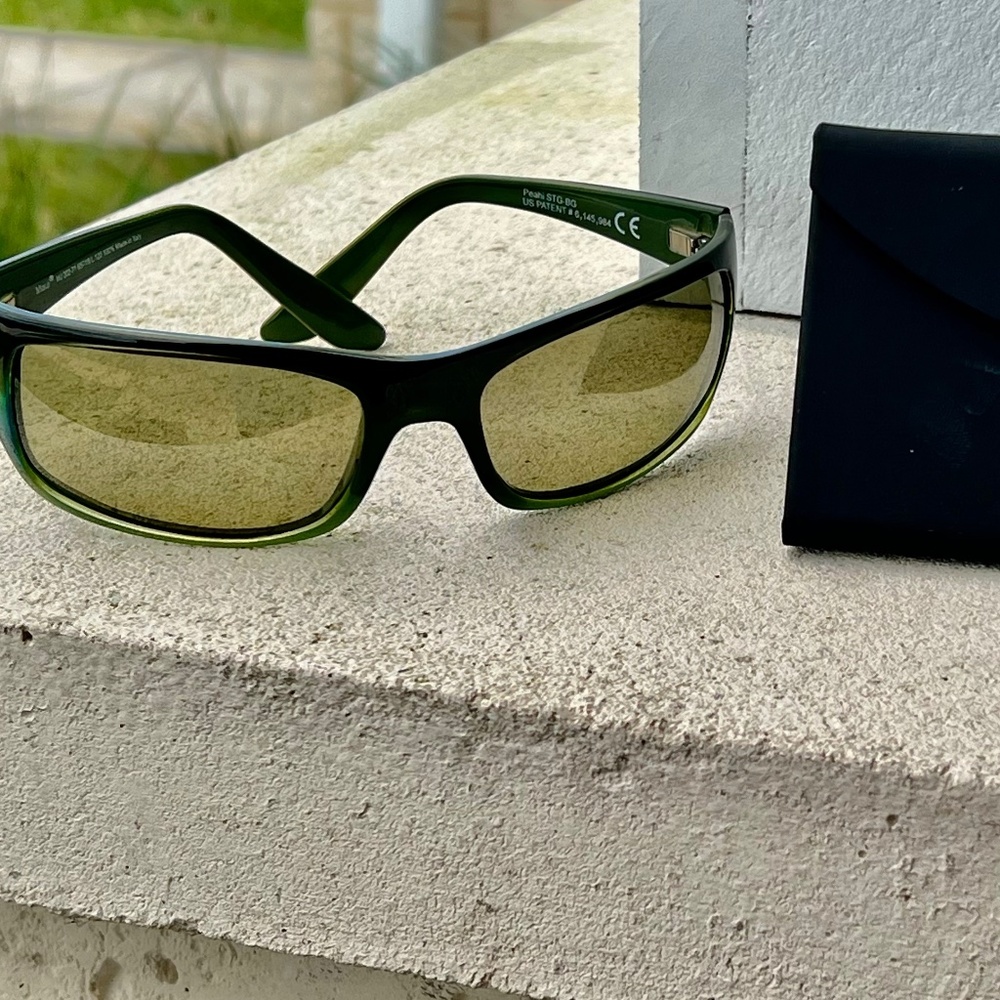 Maui Jim Sunglasses. Peahi.  Green